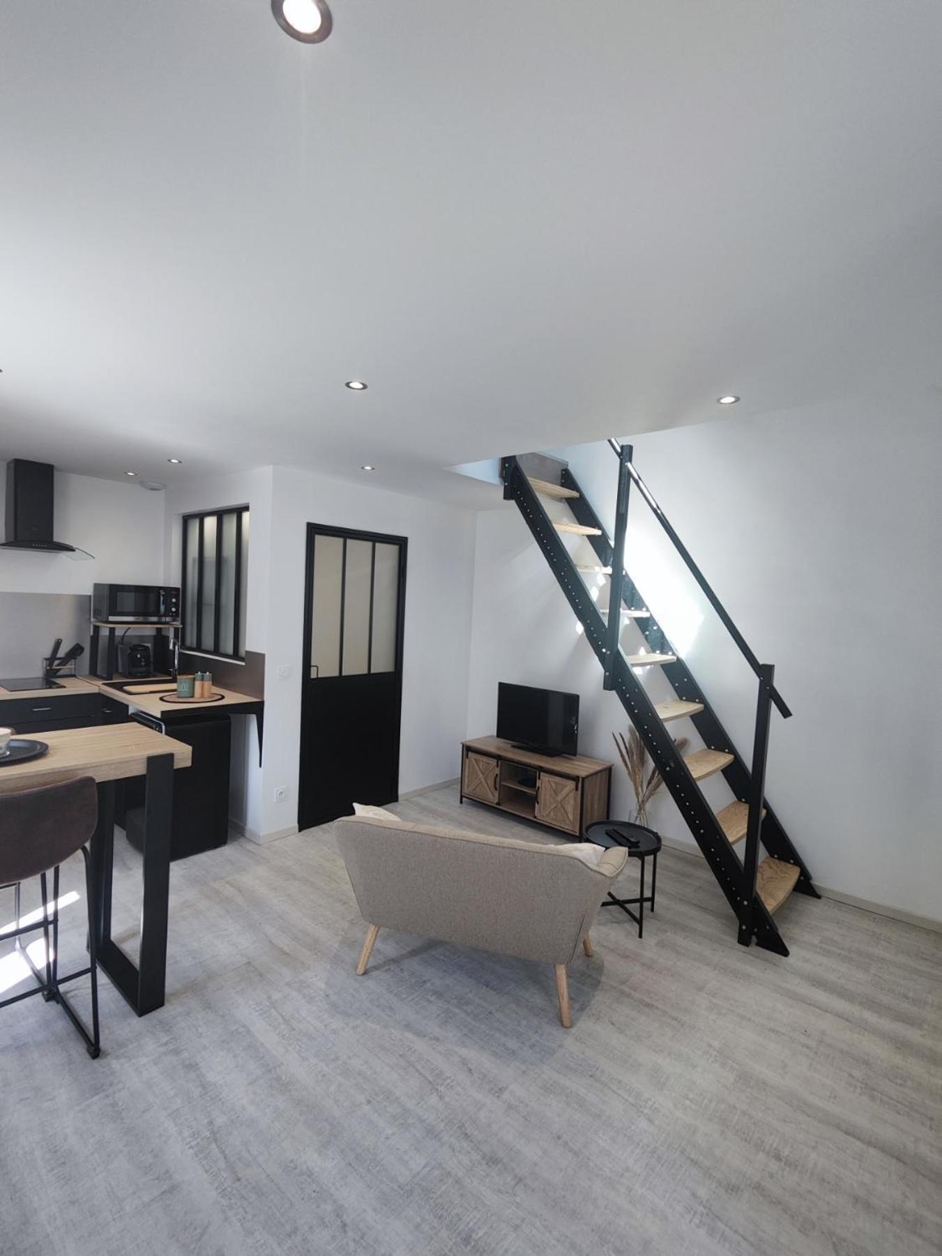 Studio Neuf Situe Au Coeur D'Un Bourg Paisible Pacé Zewnętrze zdjęcie